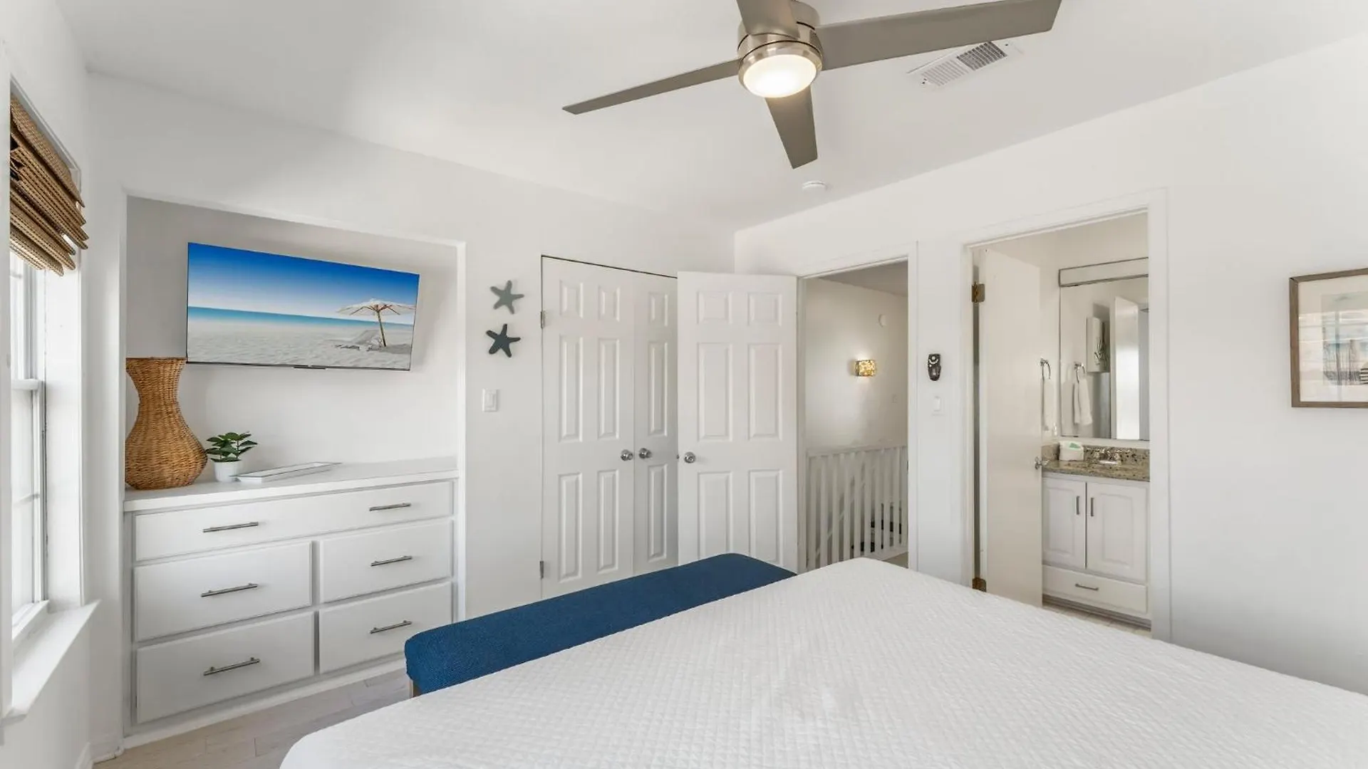 Waterside Dreams With Private Beach Destin Villa