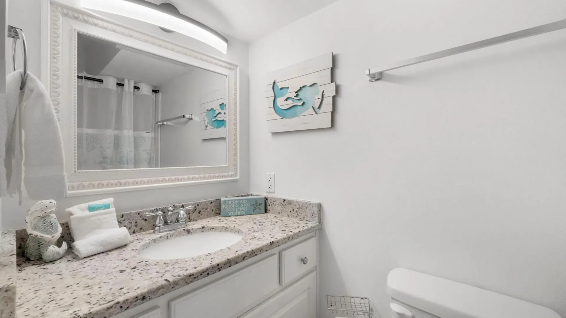 Waterside Dreams With Private Beach Destin